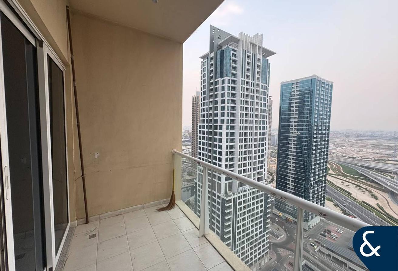 Studio Apartment | High Floor | Vacant photo 9