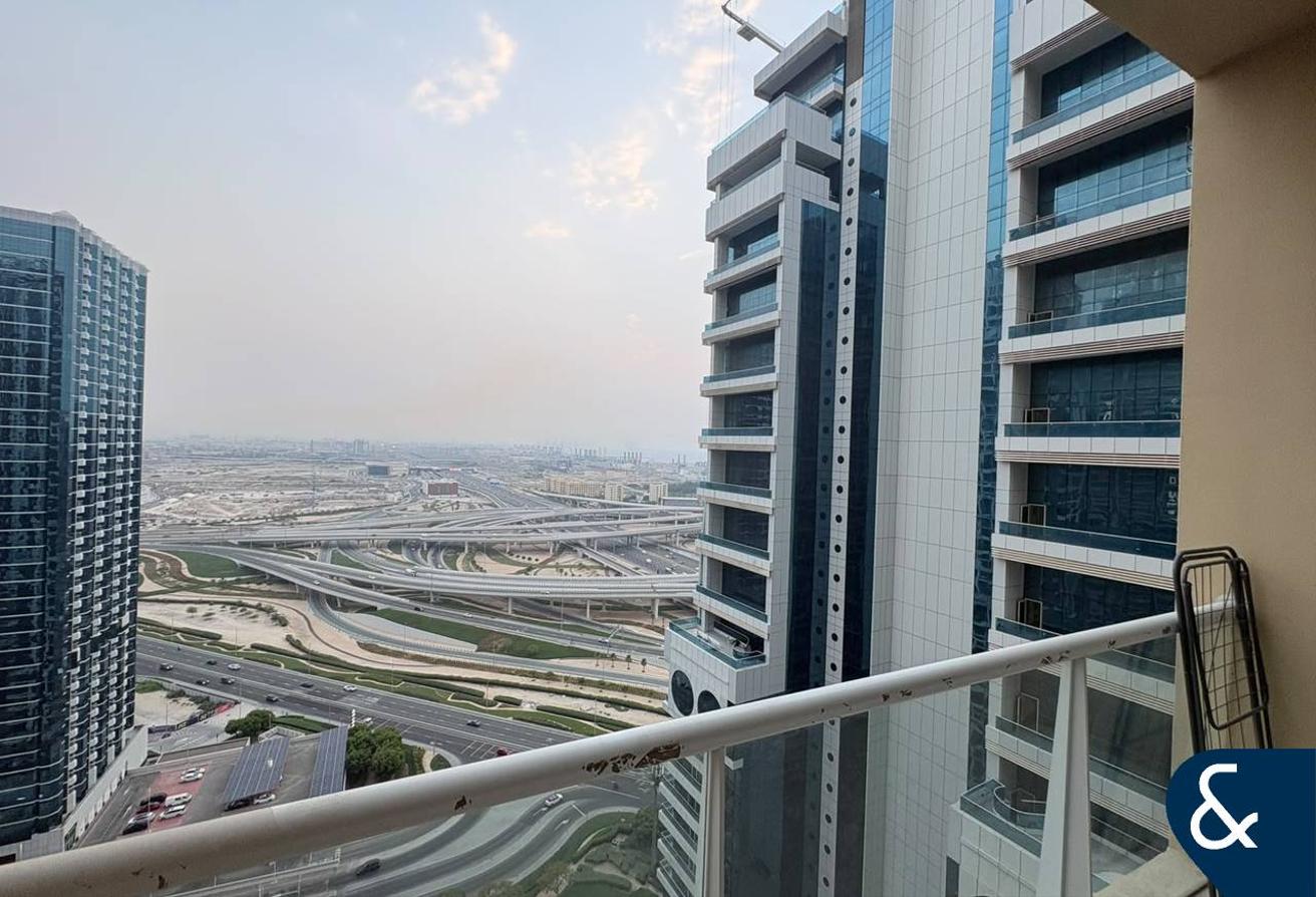 Studio Apartment | High Floor | Vacant photo 10