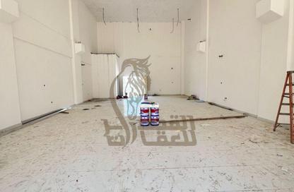 صالة عرض - استوديو - 2 حمامات للايجار في القصيدات - رأس الخيمة
