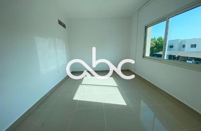 Villa - 4 Bedrooms - 5 Bathrooms for rent in Arabian Style - Al Reef Villas - Al Reef - Abu Dhabi Villa - 4 Bedrooms - 5 Bathrooms for rent in Arabian Style - Al Reef Villas - Al Reef - Abu Dhabi