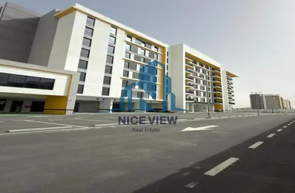 Apartment - 3 Bedrooms - 2 Bathrooms for rent in Reeman Living - Al Shamkha - Abu Dhabi Apartment - 3 Bedrooms - 2 Bathrooms for rent in Reeman Living - Al Shamkha - Abu Dhabi
