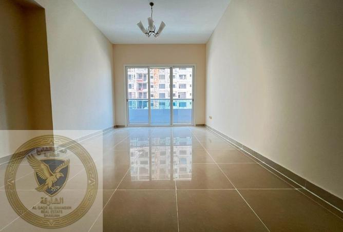 102001593 - Property Image 2