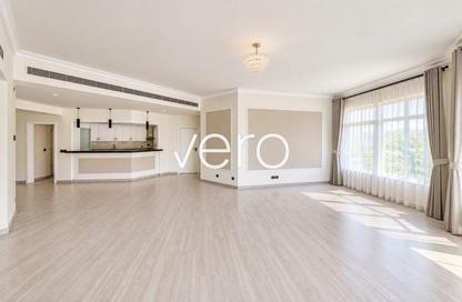 Apartment - 3 - 3 for rent in Al Basri - Shoreline Apartments - Palm Jumeirah - Dubai