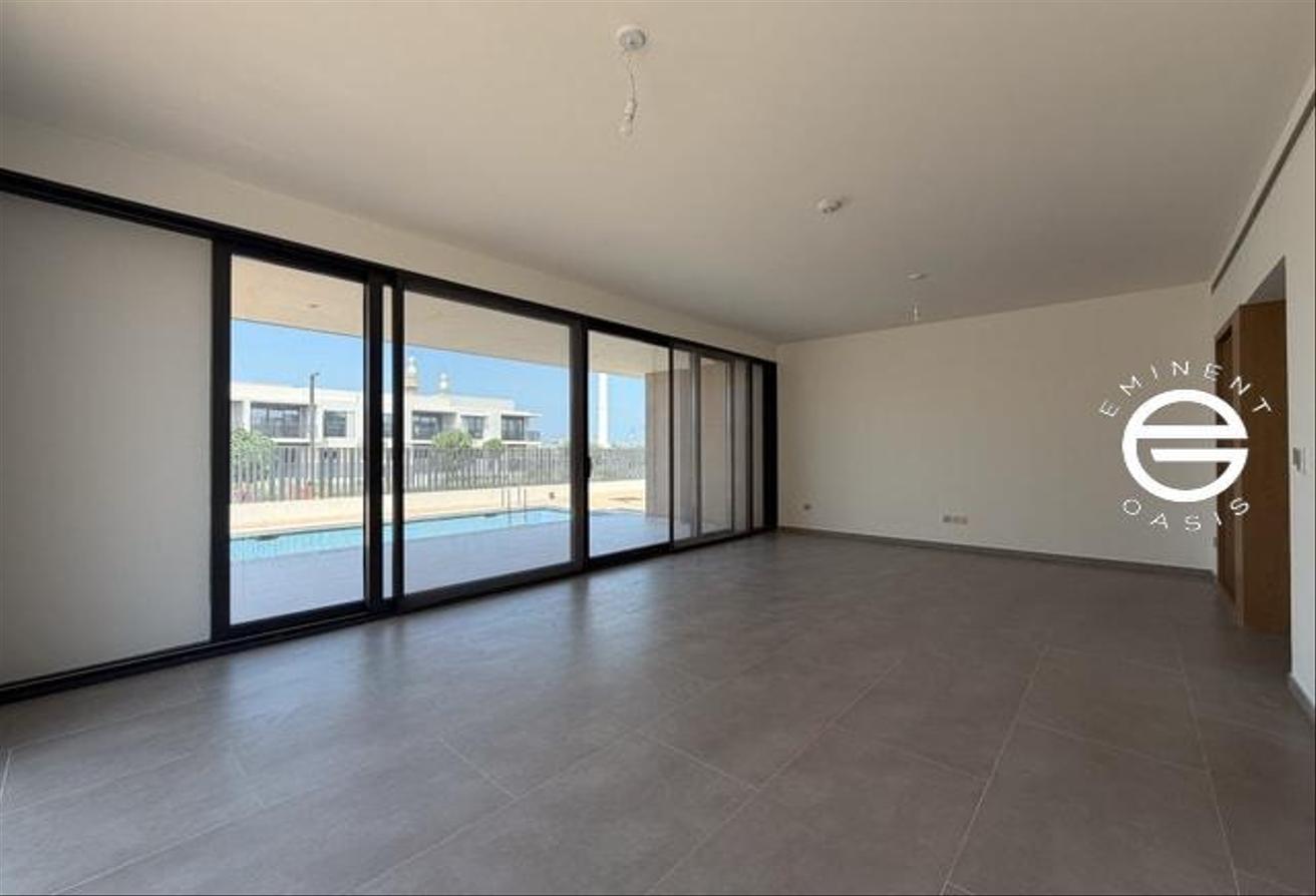 Vacant | VASTU Unit | Private Pool | Brand New photo 4