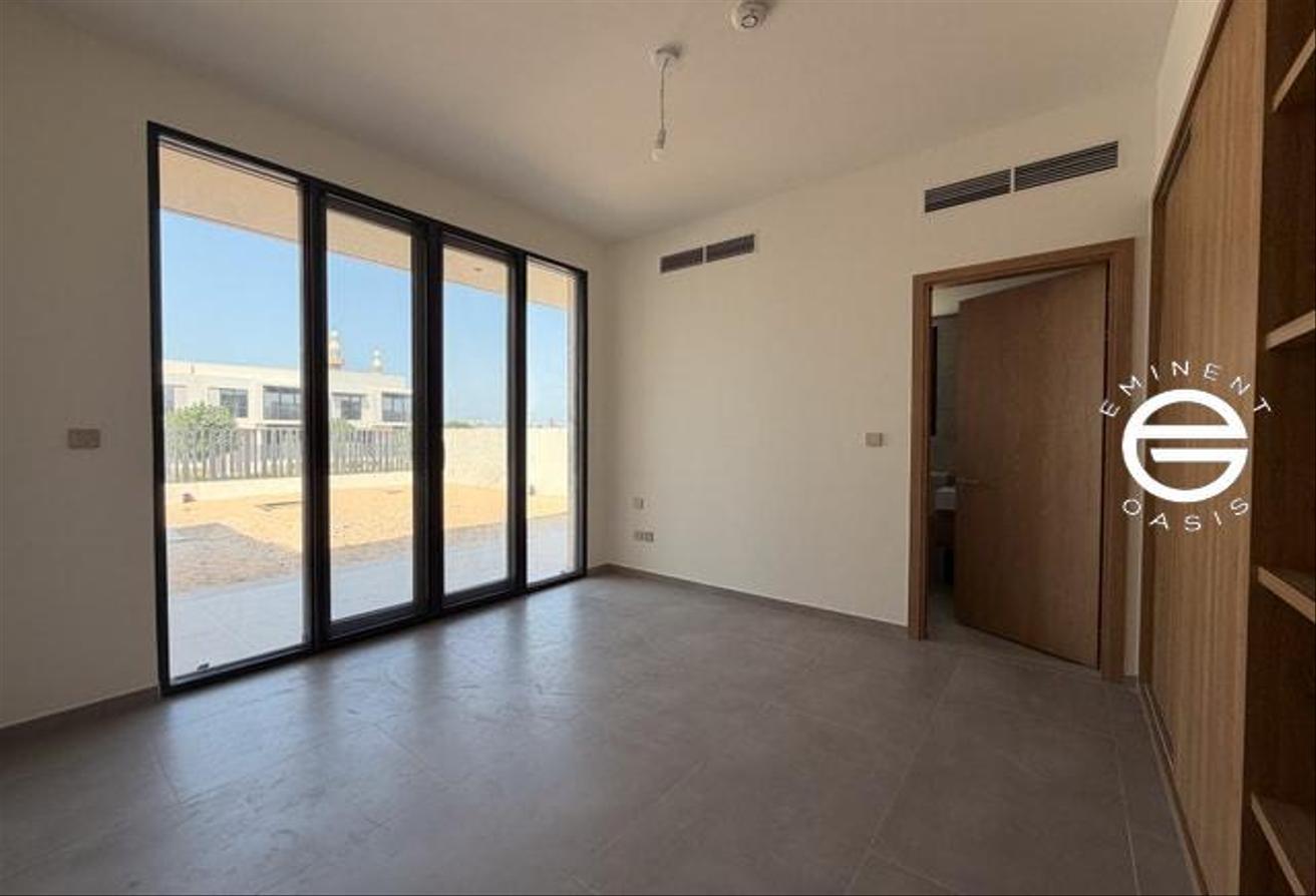Vacant | VASTU Unit | Private Pool | Brand New photo 15