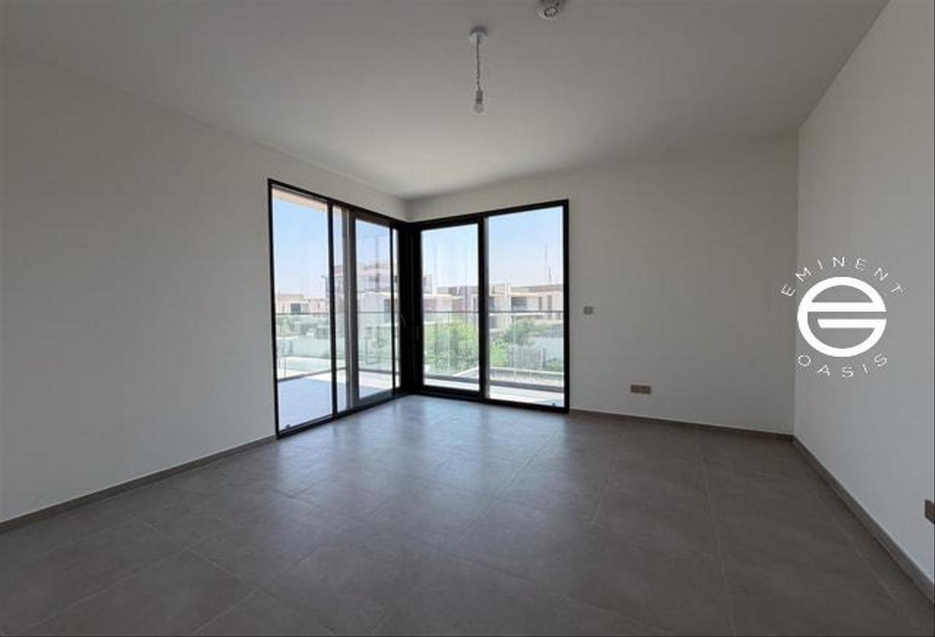 Vacant | VASTU Unit | Private Pool | Brand New photo 30
