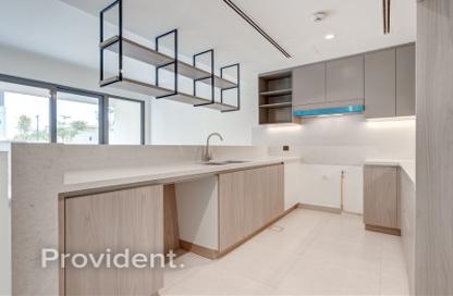 Townhouse - 3 - 4 for rent in Aura Gardens - Tilal Al Ghaf - Dubai