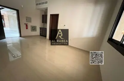 Apartment - Studio - 1 Bathroom for rent in Al Mowaihat 3 - Al Mowaihat - Ajman