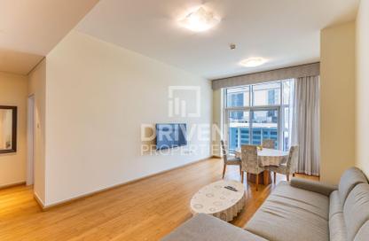 Apartment - 2 Bedrooms - 1 Bathroom for rent in Marina Arcade Tower - Dubai Marina - Dubai