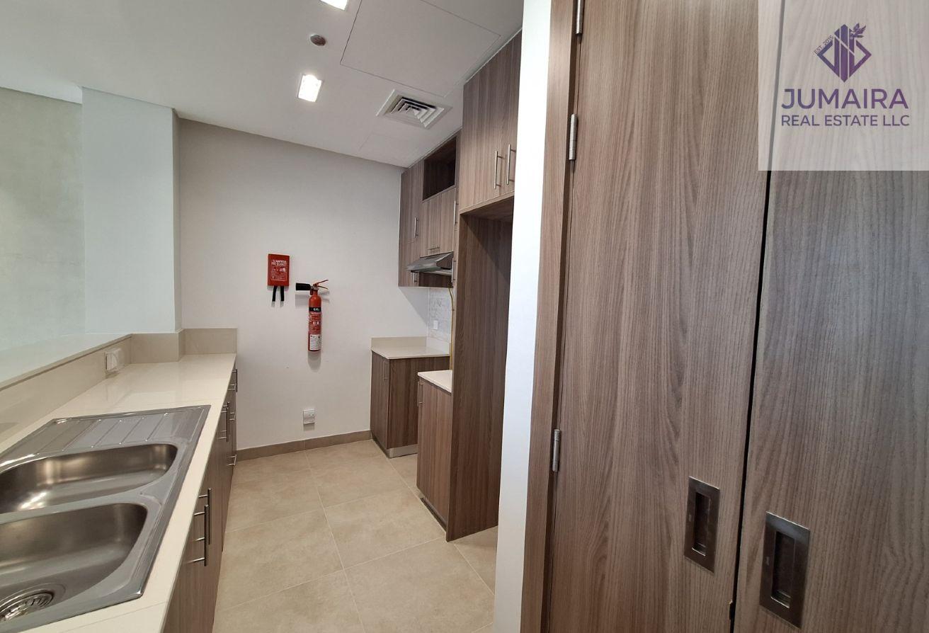Spacious I Sea View 1BR for Sale | Gateway 2