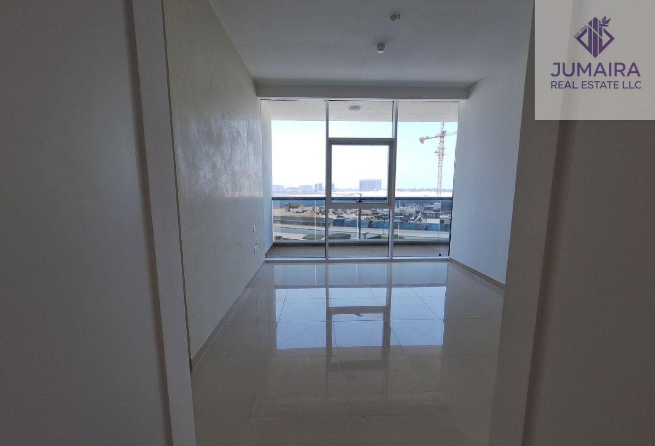 Spacious I Sea View 1BR for Sale | Gateway 2