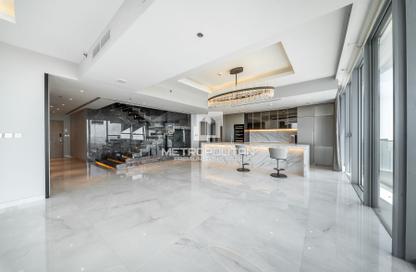 Apartment - 4 Bedrooms - 6 Bathrooms for sale in Stella Maris - Dubai Marina - Dubai