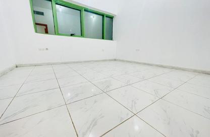 Apartment - 2 Bedrooms - 2 Bathrooms for rent in Al Muroor Tower - Muroor Area - Abu Dhabi