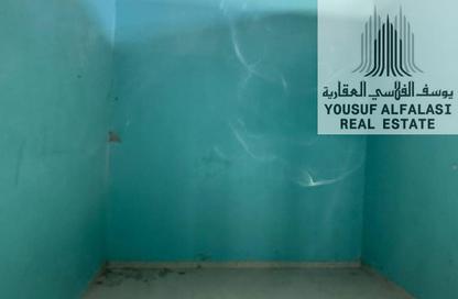 Warehouse - Studio - 2 Bathrooms for rent in Umm Al Thuoob - Umm Al Quwain
