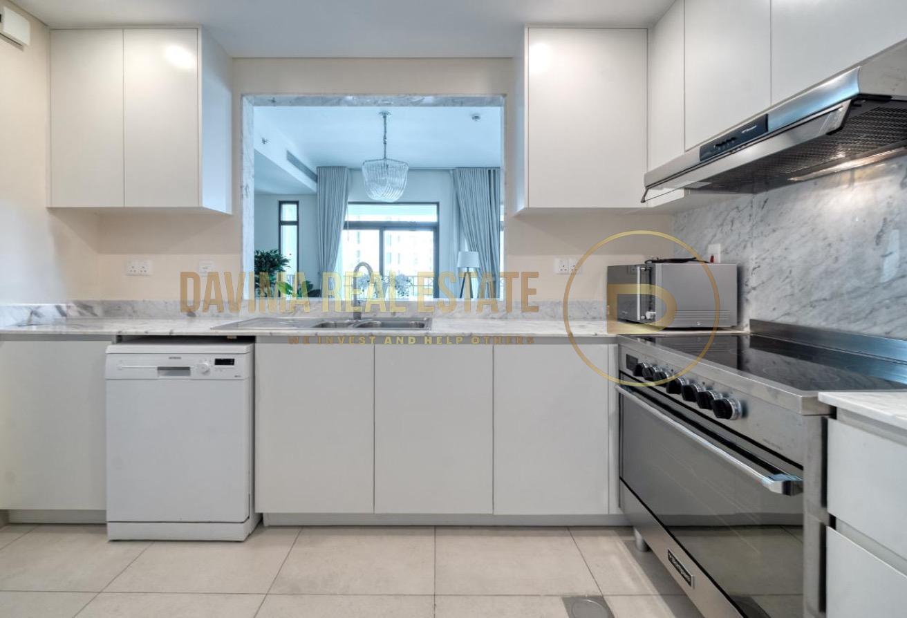 Vacant/ Fully Furnished / Viewable photo 10