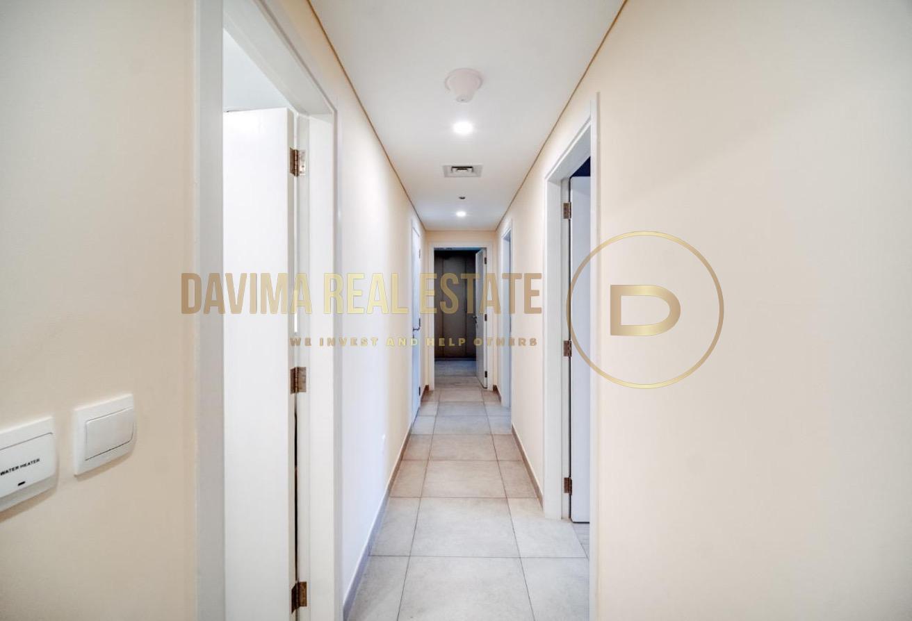 Vacant/ Fully Furnished / Viewable photo 11
