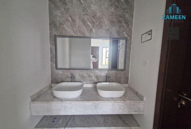 65152942 - Property Image 3