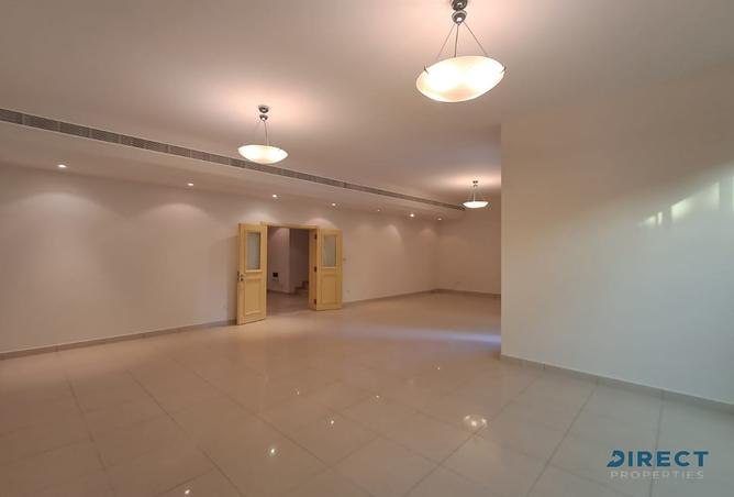 132009378 - Property Image 2
