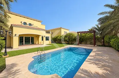 Villa - 4 Bedrooms - 5 Bathrooms for rent in District 3 - Jumeirah Park - Dubai