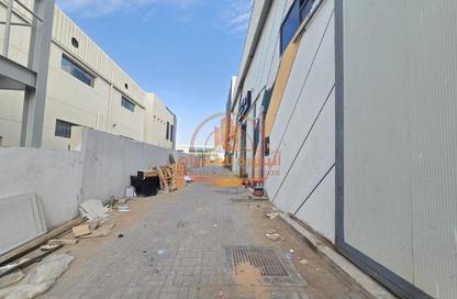 Warehouse - Studio for rent in Umm Al Thuoob - Umm Al Quwain