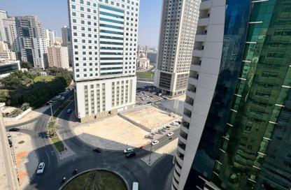 شقة - 2 غرف نوم - 3 حمامات للبيع في التعاون - الشارقة