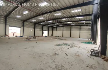 مستودع - استوديو - 1 حمام للبيع في أم الثعوب - أم القيوين