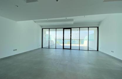 Townhouse - 4 - 6 for rent in Al Sail Tower - Al Dana - Al Raha Beach - Abu Dhabi