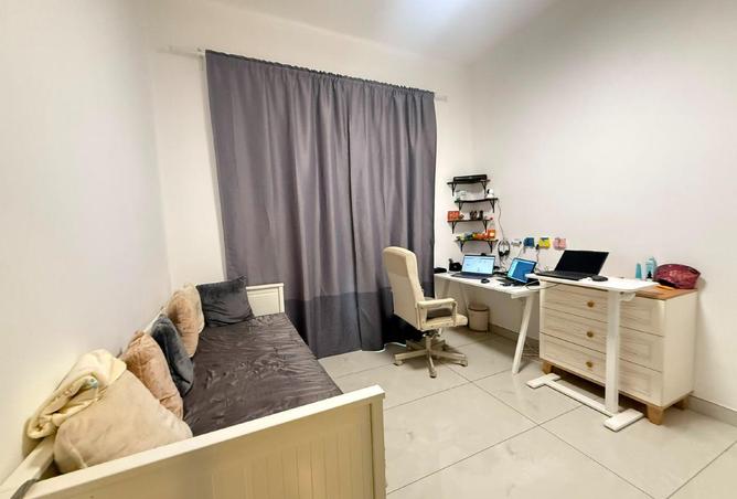 Spacious 2-Bedroom | Fully Furnished | Near Metro photo 3