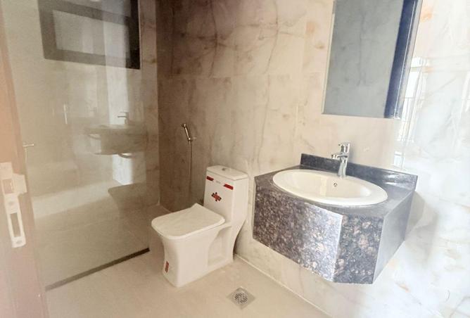 74252223 - Property Image 2