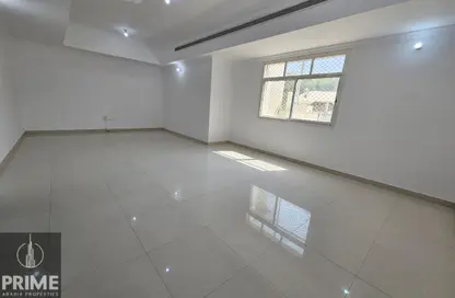 Apartment - 3 Bedrooms - 4 Bathrooms for rent in Al Dhafrah Street - Al Mushrif - Abu Dhabi Apartment - 3 Bedrooms - 4 Bathrooms for rent in Al Dhafrah Street - Al Mushrif - Abu Dhabi