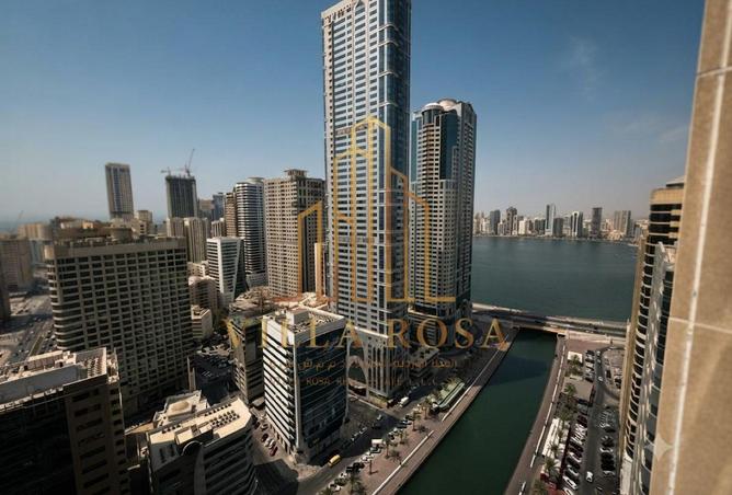 3 BR Apartment with Water View in Al Qasba