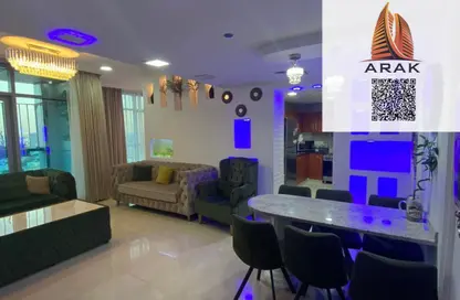 شقة - 2 غرف نوم - 3 حمامات للايجار في مساكن كورنيش عجمان - طريق كورنيش عجمان - عجمان