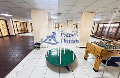 Apartment - 3 Bedrooms - 2 Bathrooms for rent in Karama 1 Building - Al Karama - Dubai Apartment - 3 Bedrooms - 2 Bathrooms for rent in Karama 1 Building - Al Karama - Dubai