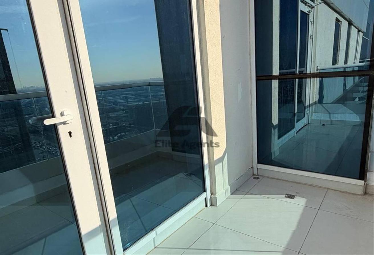 COMMUNITY VIEW | HIGH FLOOR | READY TO MOVE photo 5