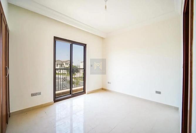 87040268 - Property Image 2