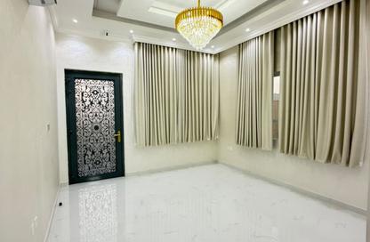 Villa - 5 - 7 for sale in Al Helio - Ajman
