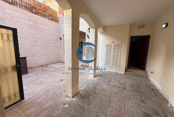 135625843 - Property Image 3