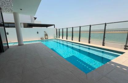 Villa - 5 - 6 for sale in Al Hamriyah - Sharjah