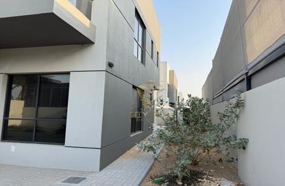 Villa - 4 - 6 for sale in Shomous Residential Complex - Sharjah Garden City - Sharjah Villa - 4 - 6 for sale in Shomous Residential Complex - Sharjah Garden City - Sharjah