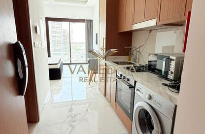 Apartment - Studio - 1 Bathroom for rent in Azizi Riviera 61 - Azizi Riviera - Meydan One - Meydan - Dubai
