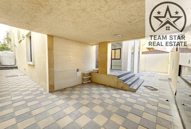 62100055 - Property Image 2