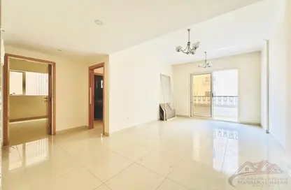 Apartment - 2 Bedrooms - 3 Bathrooms for rent in Muwaileh 29 Building - Muwaileh - Sharjah