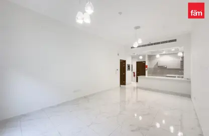 Apartment - 1 Bedroom - 2 Bathrooms for rent in La Plage Complex - Jumeira Beach Road - Jumeirah - Dubai