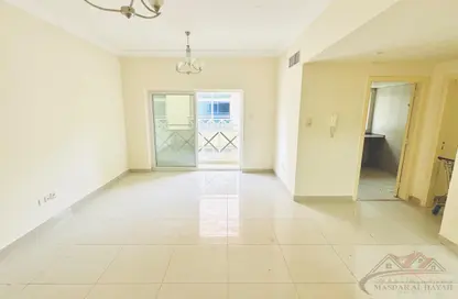 شقة - غرفة نوم - 2 حمامات للايجار في الثاني مويلح - تجارية مويلح - الشارقة