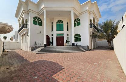 Villa - 4 Bedrooms - 6 Bathrooms for rent in Umm Suqeim 2 Villas - Umm Suqeim 2 - Umm Suqeim - Dubai