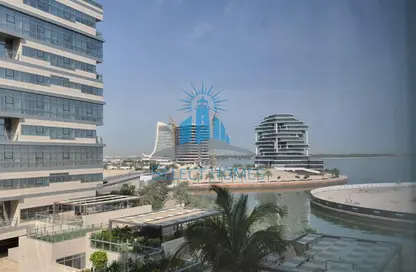 شقة - 2 غرف نوم - 3 حمامات للايجار في مساكن لامار - برج السيف - شاطئ الراحة - أبوظبي