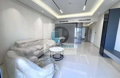 شقة - غرفة نوم - 2 حمامات للايجار في سكن سبورتس في - المدينة العالمية المرحلة 2 - 4 الورسان - الورسان - دبي