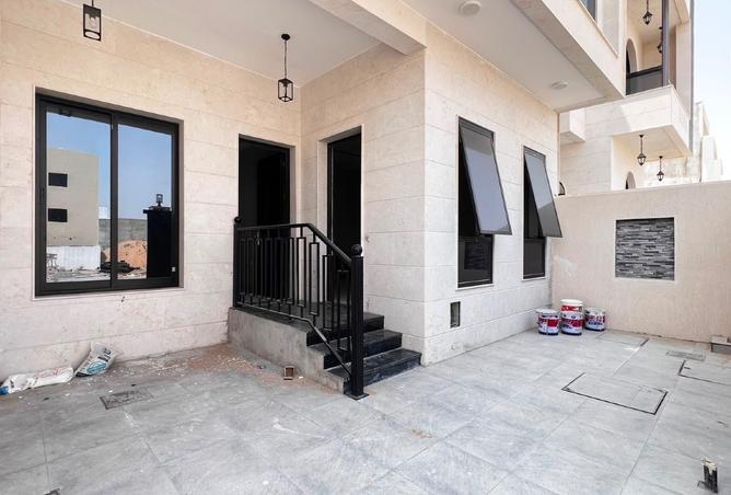 127484887 - Property Image 2