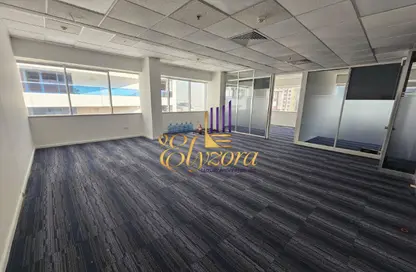 نصف طابق - استوديو - 2 حمامات للايجار في برج الموسى 1 - أبراج الموسى - شارع الشيخ زايد - دبي