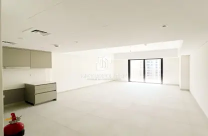 شقة - 4 غرف نوم - 5 حمامات للايجار في الجازي - مدينة جميرا ليفينج - أم سقيم - دبي